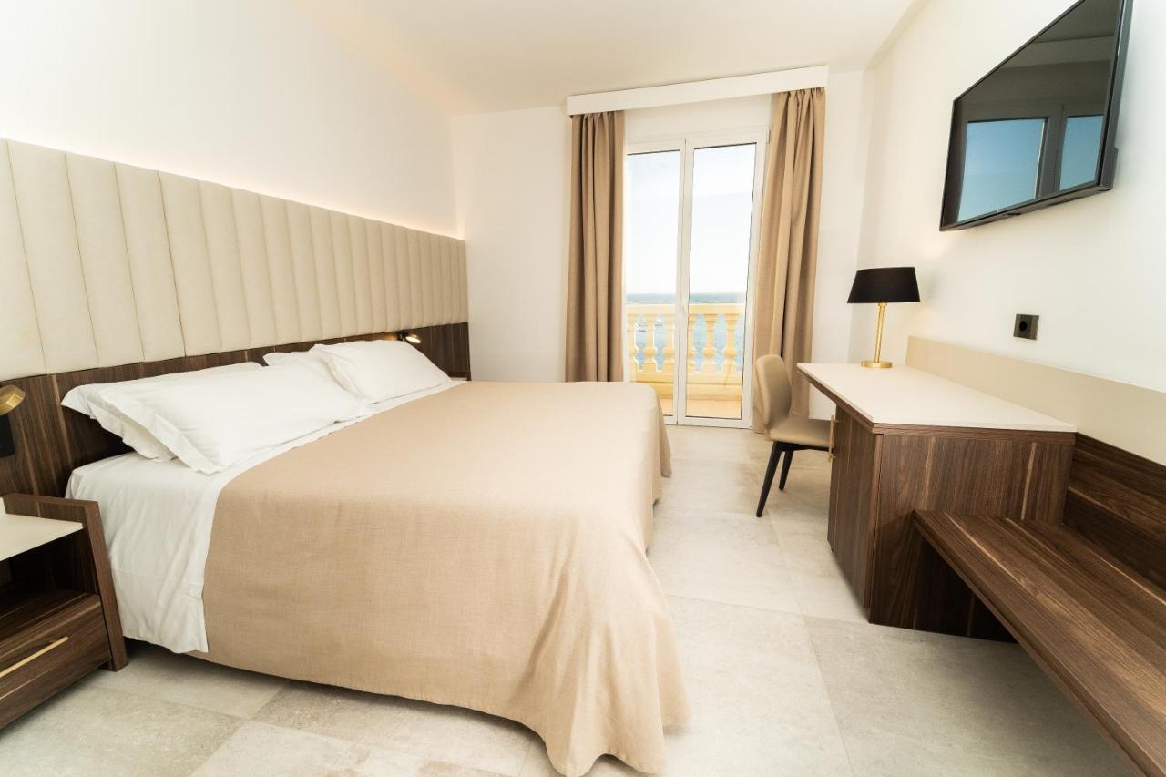 Hotel Falli Porto Cesareo Bagian luar foto