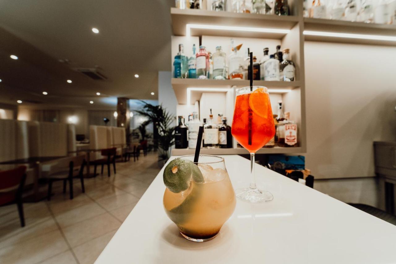 Hotel Falli Porto Cesareo Bagian luar foto