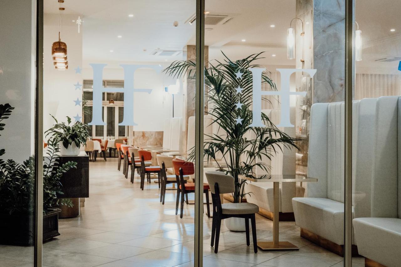 Hotel Falli Porto Cesareo Bagian luar foto